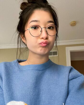 Sunnyliachoi Leaked Nude OnlyFans (Photo 10)