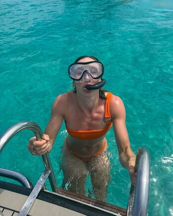 Suzanne Schulting Leaked Nude OnlyFans (Photo 29)