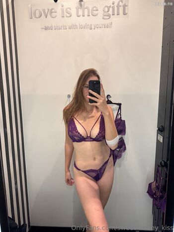 sweet_honey_kiss Leaked Nude OnlyFans (Photo 5)