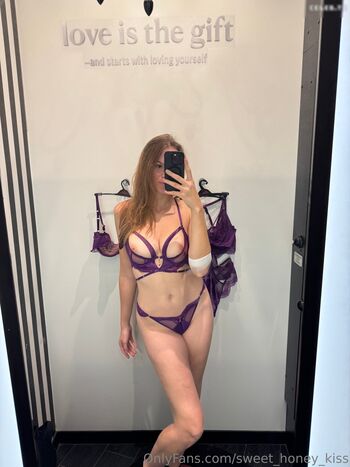 sweet_honey_kiss Leaked Nude OnlyFans (Photo 12)
