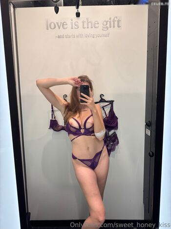 sweet_honey_kiss Leaked Nude OnlyFans (Photo 13)