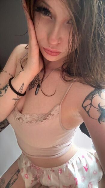 Sweetlypearll Leaked Nude OnlyFans (Photo 1)