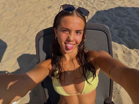 sydneemomakov Leaked Nude OnlyFans (Photo 2)