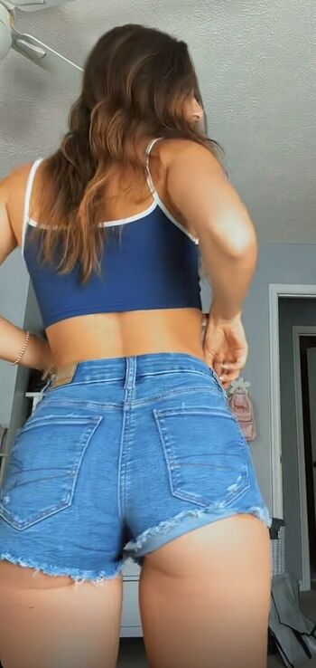 Sydney Lint Leaked Nude OnlyFans (Photo 10)