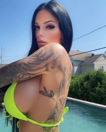 Sylvia Gravel Leaked Nude OnlyFans (Photo 25)