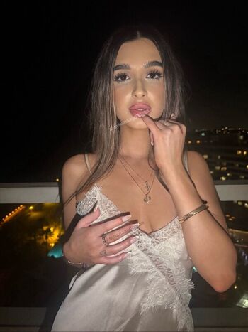 syrianaagodessa Leaked Nude OnlyFans (Photo 6)