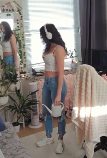 Tania Derveaux Leaked Nude OnlyFans (Photo 30)