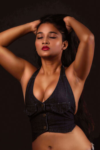 Tanyasinha Lovers Leaked Nude OnlyFans (Photo 2)
