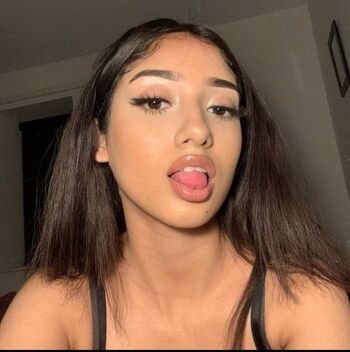 Taqdeez Yaazin Leaked Nude OnlyFans (Photo 4)