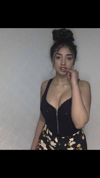 Taqdeez Yaazin Leaked Nude OnlyFans (Photo 9)