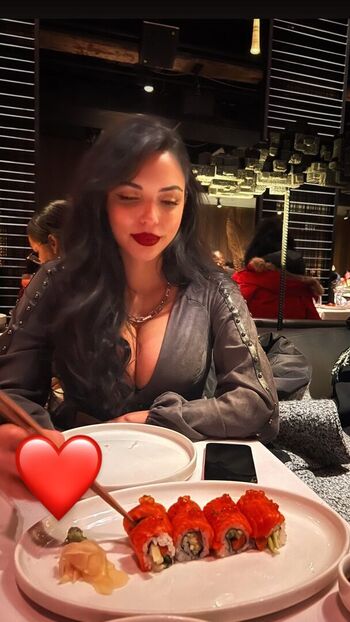 Tara Yazdi Leaked Nude OnlyFans (Photo 30)