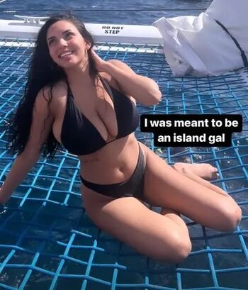 Tara Yazdi Leaked Nude OnlyFans (Photo 46)