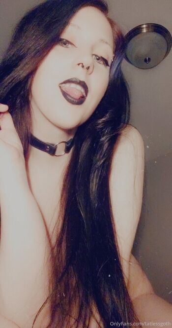 Tatlessgoth Leaked Nude OnlyFans (Photo 4)