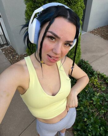 Taylien Leaked Nude OnlyFans (Photo 4)