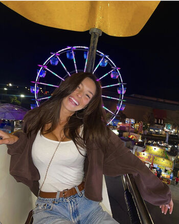 Taylor Alesia