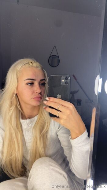 Taylor Mcgibbon Leaked Nude OnlyFans (Photo 11)