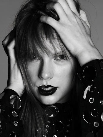 Taylor Swift Leaked Nude OnlyFans (Photo 3243)