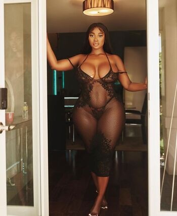 Teresa Lavae Leaked Nude OnlyFans (Photo 17)