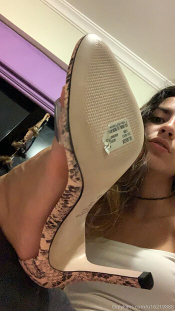 ThatAFeet Leaked Nude OnlyFans (Photo 8)