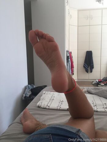 ThatAFeet Leaked Nude OnlyFans (Photo 26)