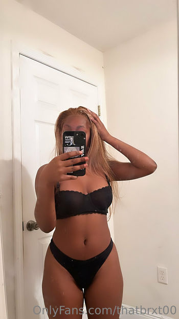 thatbrxt00 Leaked Nude OnlyFans (Photo 16)