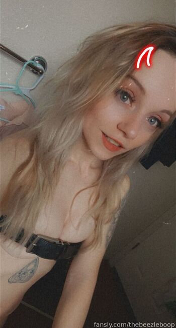 thebeezleboop Leaked Nude OnlyFans (Photo 24)