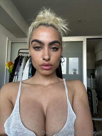 Thecaligirl