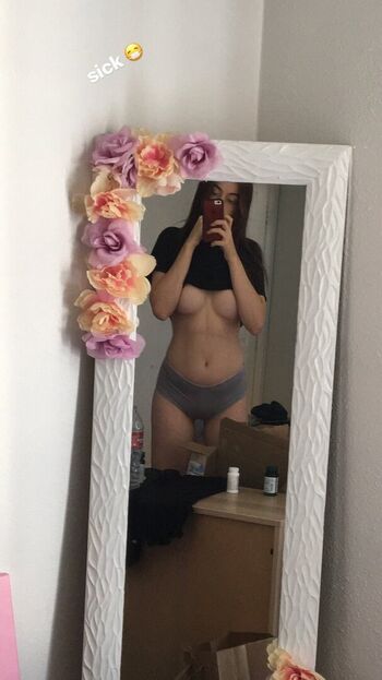 TheDellaDream Leaked Nude OnlyFans (Photo 24)
