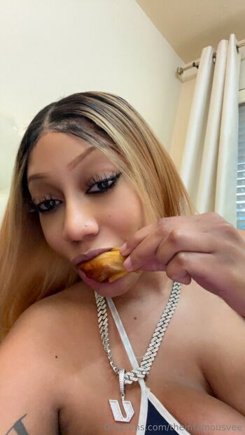 theinfamousvee Leaked Nude OnlyFans (Photo 18)