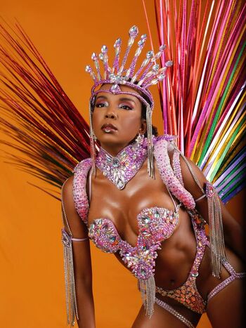 Thelma Assis Leaked Nude OnlyFans (Photo 1)