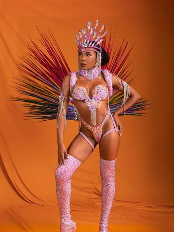 Thelma Assis Leaked Nude OnlyFans (Photo 3)