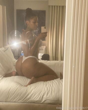 therealsgreyy Leaked Nude OnlyFans (Photo 17)