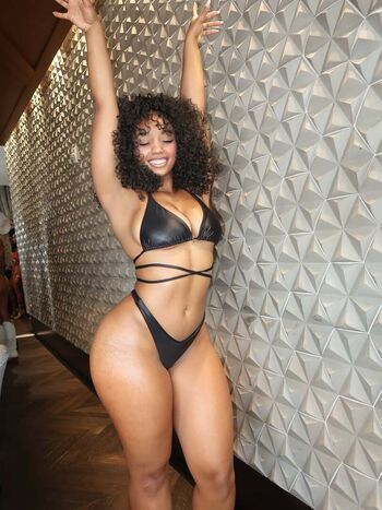 Thicc Thighs