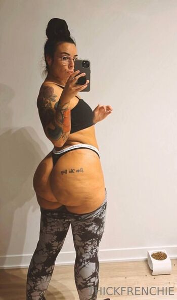 Thickfrenchie Leaked Nude OnlyFans (Photo 10)