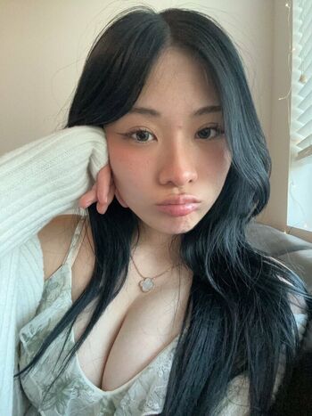 Tien Le Leaked Nude OnlyFans (Photo 4)