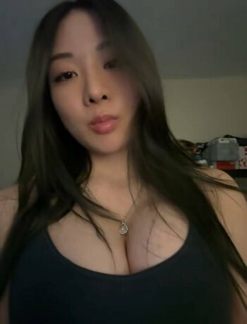 Tien Le Leaked Nude OnlyFans (Photo 7)
