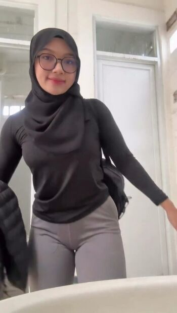 Tikom_ Leaked Nude OnlyFans (Photo 2)