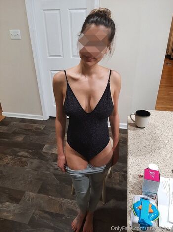 Tiny And Tan Leaked Nude OnlyFans (Photo 26)
