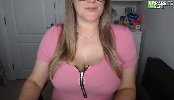 tittietia19