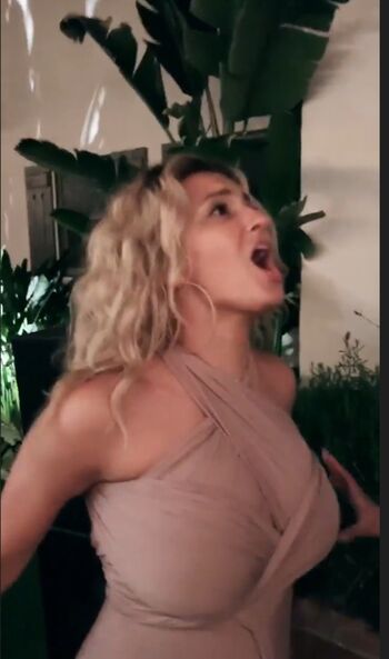 Tori Kelly