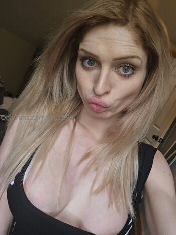 tori1999 Leaked Nude OnlyFans (Photo 14)