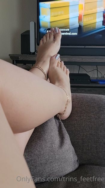 trins_feetfree