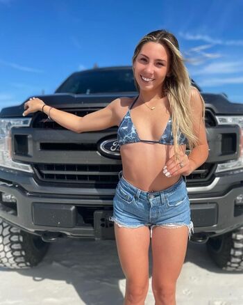 Truckgirlashley Leaked Nude OnlyFans (Photo 11)