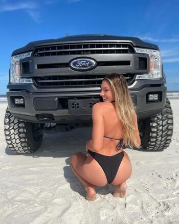 Truckgirlashley Leaked Nude OnlyFans (Photo 13)