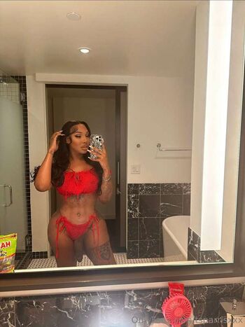 TS Parris Leaked Nude OnlyFans (Photo 8)