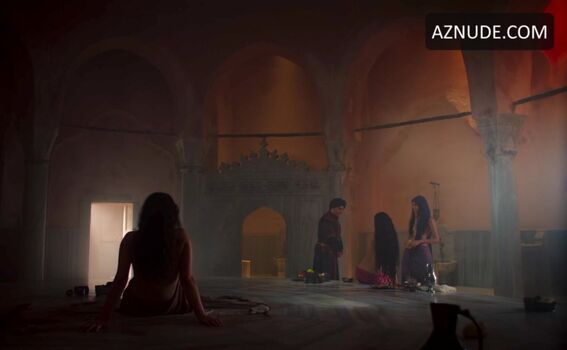 Tuba Büyüküstün