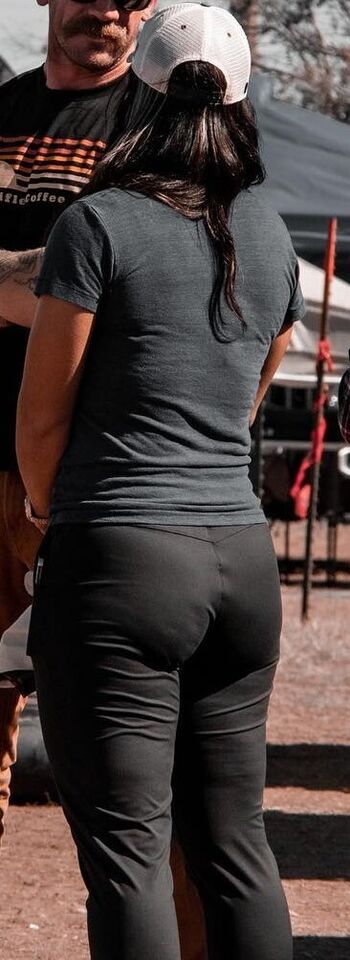 Tulsi Gabbard Leaked Nude OnlyFans (Photo 11)