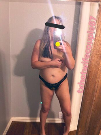 TXHotwife87 Leaked Nude OnlyFans (Photo 14)