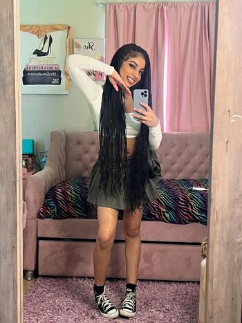 Tyvianaaa Leaked Nude OnlyFans (Photo 1)