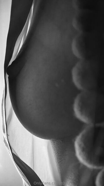 Ukraine Mega Leaked Nude OnlyFans (Photo 77)